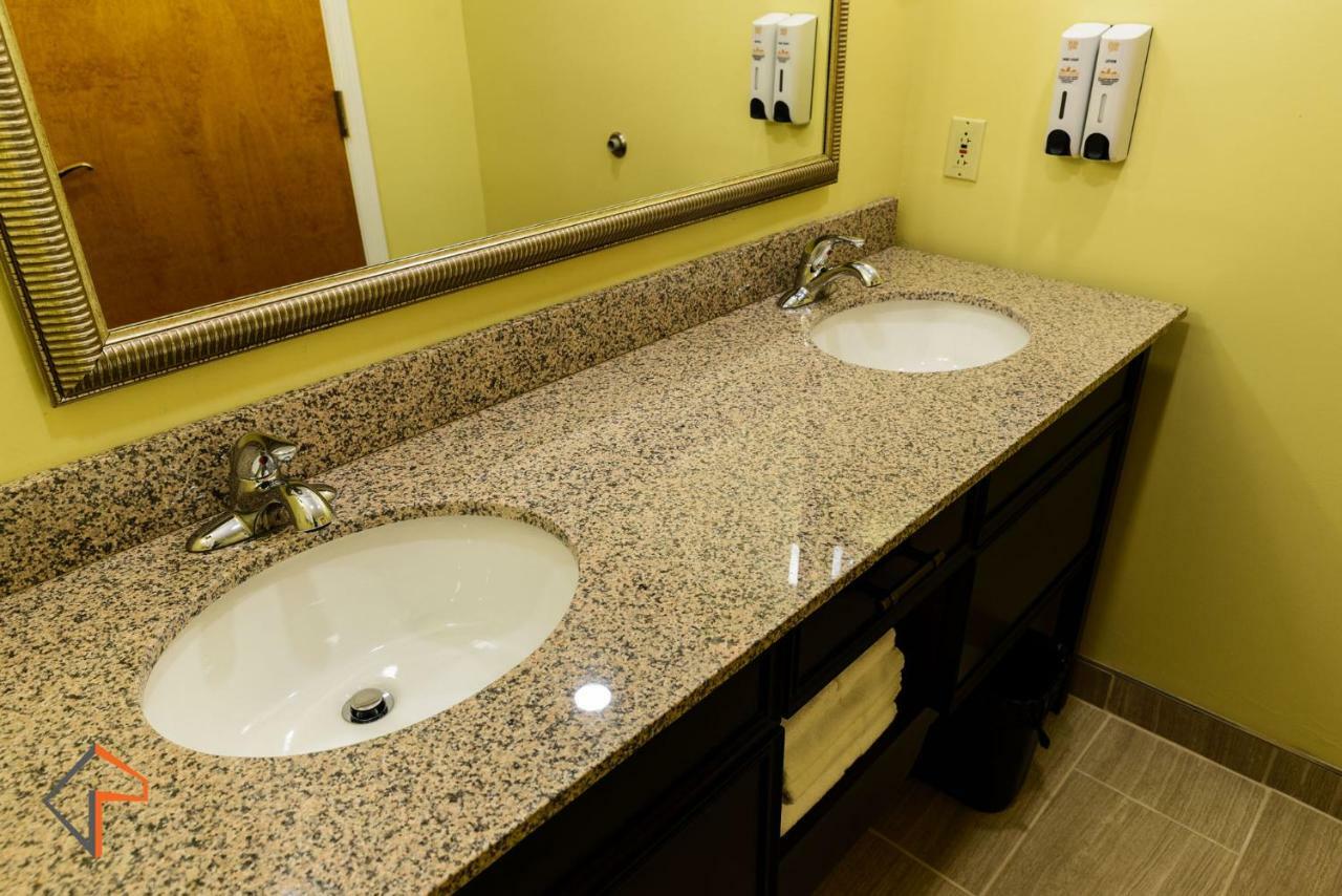 Asbury Inn & Suites Wilmore 外观 照片
